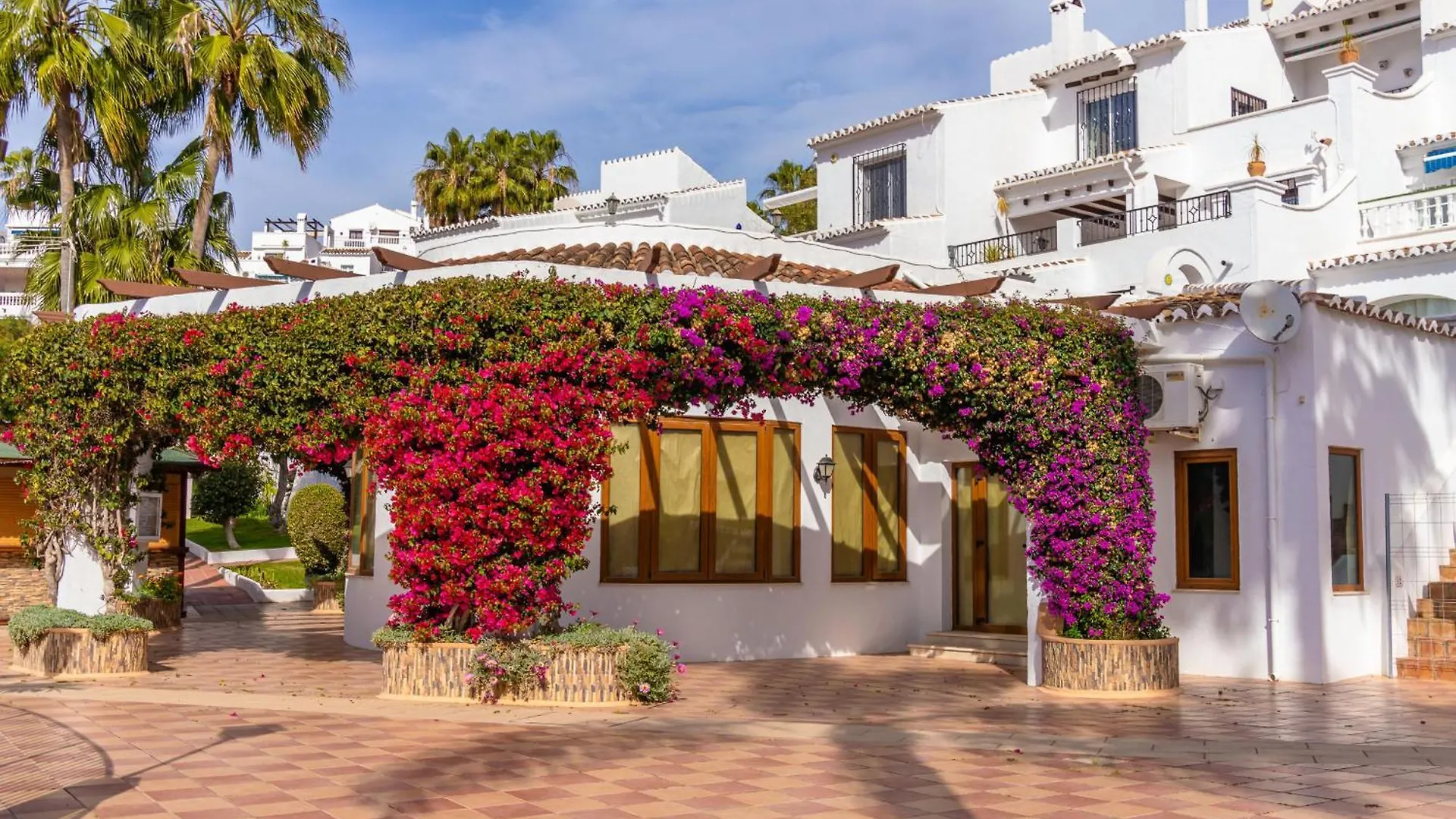Tetuan 31 Oasis Properties Nerja